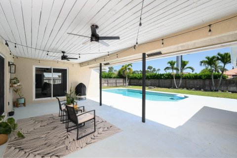 Casa en venta en Wellington, Florida, 4 dormitorios, 242.85 m2 № 1091670 - foto 1