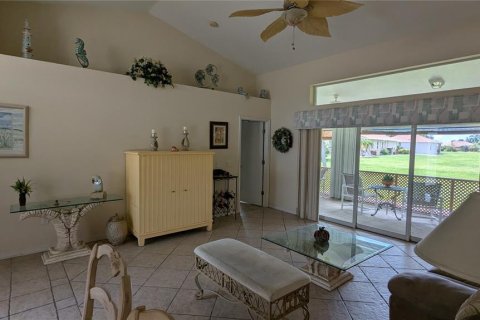 House in Punta Gorda, Florida 3 bedrooms, 136.94 sq.m. № 1361534 - photo 7