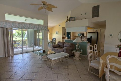 House in Punta Gorda, Florida 3 bedrooms, 136.94 sq.m. № 1361534 - photo 6