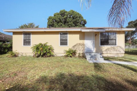 Villa ou maison à vendre à Jupiter, Floride: 3 chambres, 93.65 m2 № 1154357 - photo 16