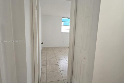 Copropriété à vendre à Miami, Floride: 2 chambres, 96.25 m2 № 1145614 - photo 20