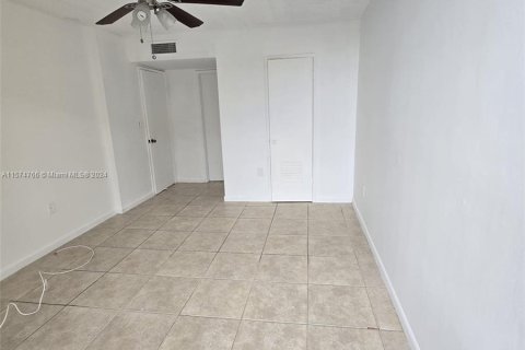 Copropriété à vendre à Miami, Floride: 2 chambres, 96.25 m2 № 1145614 - photo 22