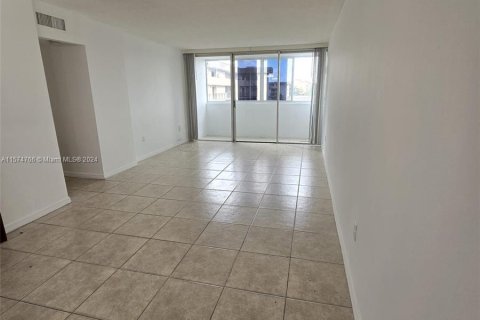 Copropriété à vendre à Miami, Floride: 2 chambres, 96.25 m2 № 1145614 - photo 2