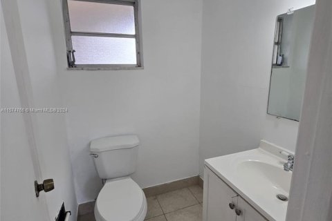 Copropriété à vendre à Miami, Floride: 2 chambres, 96.25 m2 № 1145614 - photo 19