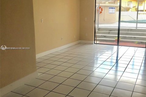 Copropriété à vendre à Miami, Floride: 2 chambres, 84.91 m2 № 1145657 - photo 2