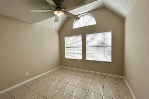 Condo in Altamonte Springs, Florida, 2 bedrooms  № 1395681 - photo 10