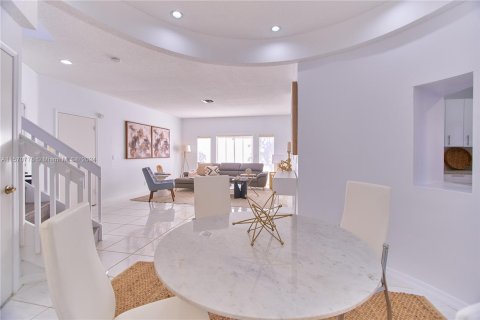 Casa en venta en Coral Springs, Florida, 4 dormitorios, 216.83 m2 № 1138665 - foto 3