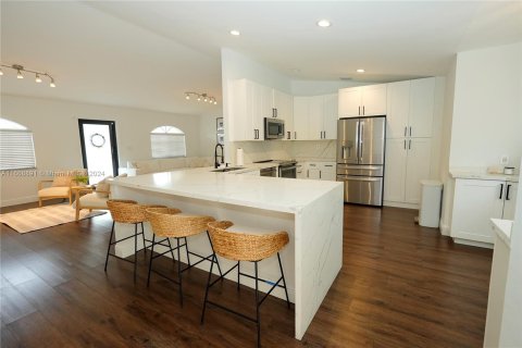 Casa en venta en Miami, Florida, 3 dormitorios, 159.42 m2 № 1394903 - foto 9