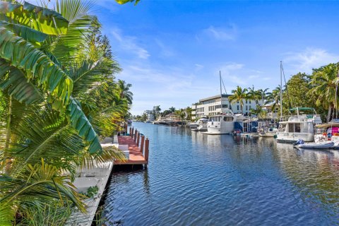 Casa en venta en Fort Lauderdale, Florida, 7 dormitorios, 570.42 m2 № 876595 - foto 6