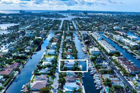 Casa en venta en Fort Lauderdale, Florida, 7 dormitorios, 570.42 m2 № 876595 - foto 2