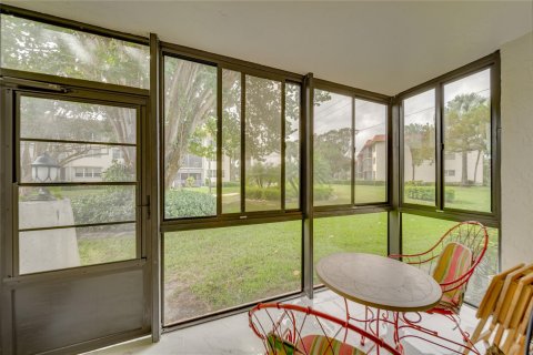 Copropriété à vendre à Pembroke Pines, Floride: 2 chambres, 108.7 m2 № 976802 - photo 16