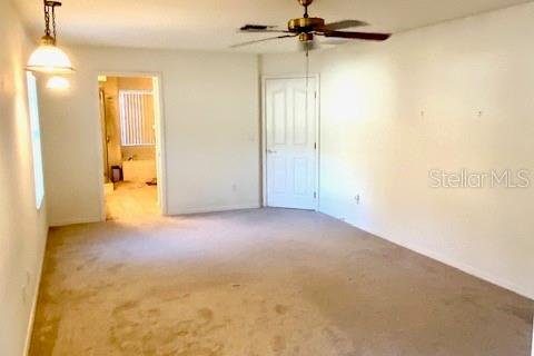 House in Ocala, Florida 3 bedrooms, 186.83 sq.m. № 795828 - photo 7