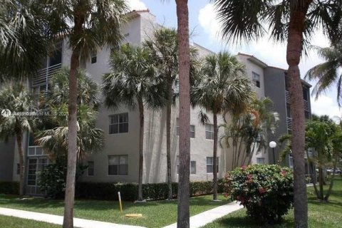 Condominio en venta en North Lauderdale, Florida, 1 dormitorio, 75.25 m2 № 703138 - foto 13