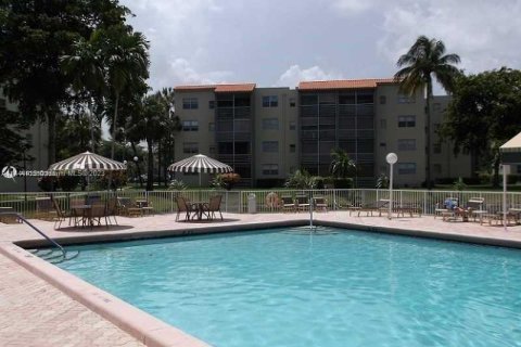 Condominio en venta en North Lauderdale, Florida, 1 dormitorio, 75.25 m2 № 703138 - foto 10