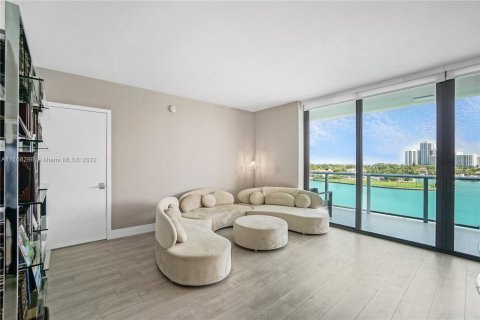 Condominio en venta en Bay Harbor Islands, Florida, 4 dormitorios, 199.74 m2 № 26125 - foto 11