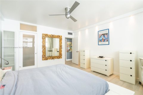 Copropriété à louer à Miami Beach, Floride: 2 chambres, 104.05 m2 № 1353815 - photo 17