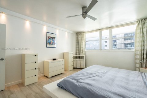 Copropriété à louer à Miami Beach, Floride: 2 chambres, 104.05 m2 № 1353815 - photo 16