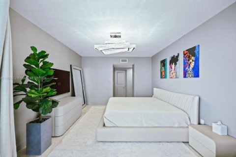 Condo in Hollywood, Florida, 2 bedrooms  № 1353817 - photo 16