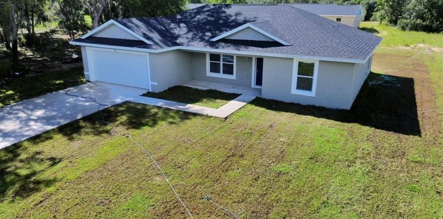 House in Ocklawaha, Florida 3 bedrooms, 133.69 sq.m. № 1346186