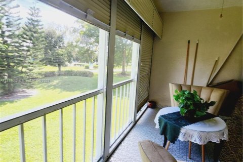 Copropriété à vendre à Coconut Creek, Floride: 2 chambres, 89.37 m2 № 696353 - photo 18