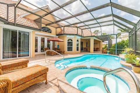 Villa ou maison à vendre à Punta Gorda, Floride: 4 chambres, 278.61 m2 № 472540 - photo 5