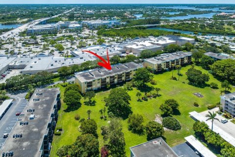 Condo in Jupiter, Florida, 2 bedrooms  № 1188639 - photo 4