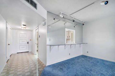 Condo in Jupiter, Florida, 2 bedrooms  № 1188639 - photo 24