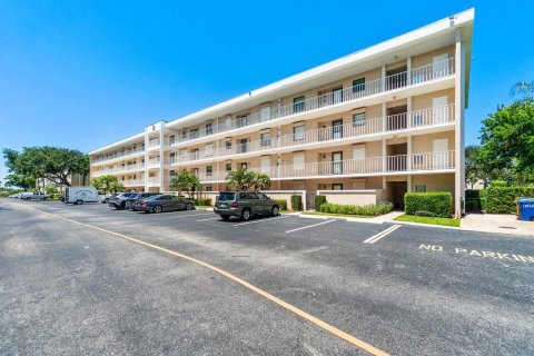 Condo in Jupiter, Florida, 2 bedrooms  № 1188639 - photo 29