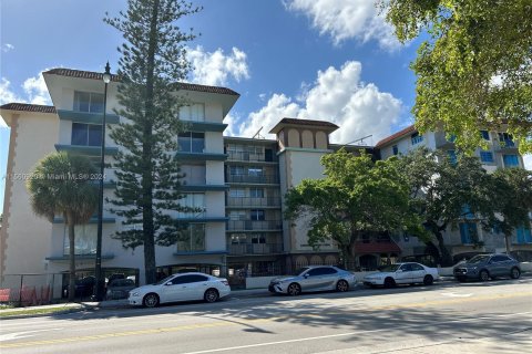 Купить кондоминиум в Норт-Майами, Флорида 1 спальня, 67.35м2, № 1095444 - фото 14