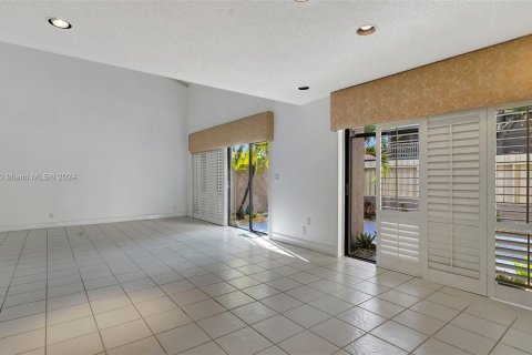 Touwnhouse à vendre à Hollywood, Floride: 3 chambres, 218.32 m2 № 1185009 - photo 24