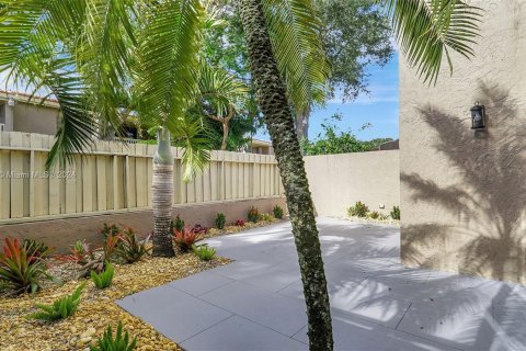 Touwnhouse à vendre à Hollywood, Floride: 3 chambres, 218.32 m2 № 1185009 - photo 26