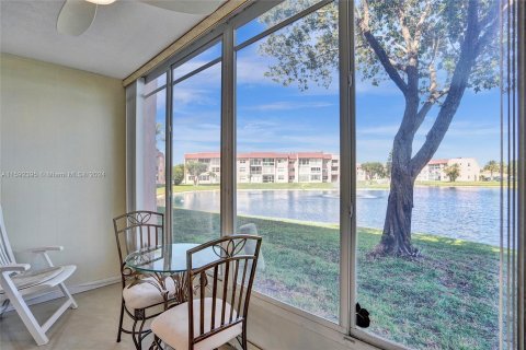 Copropriété à vendre à Sunrise, Floride: 2 chambres, 78.97 m2 № 1185113 - photo 20