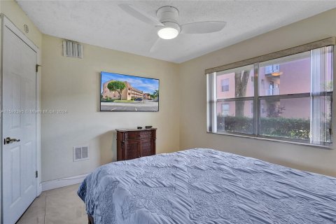 Condo in Sunrise, Florida, 2 bedrooms  № 1185113 - photo 28