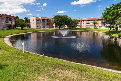 Copropriété à vendre à Sunrise, Floride: 2 chambres, 78.97 m2 № 1185029 - photo 26