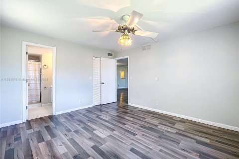 Copropriété à vendre à Sunrise, Floride: 2 chambres, 78.97 m2 № 1185029 - photo 17