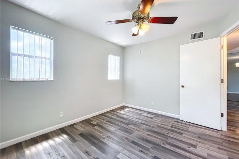 Copropriété à vendre à Sunrise, Floride: 2 chambres, 78.97 m2 № 1185029 - photo 15