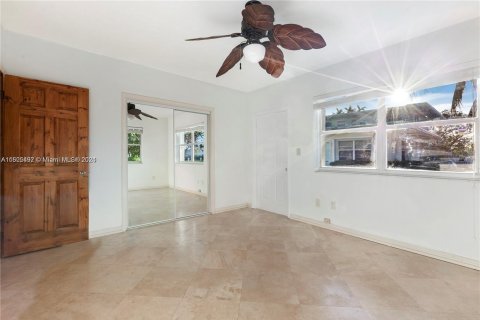 Condo in Miami Beach, Florida, 2 bedrooms  № 983781 - photo 4