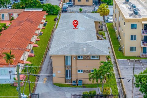 Propiedad comercial en venta en Miami, Florida № 1375414 - foto 10