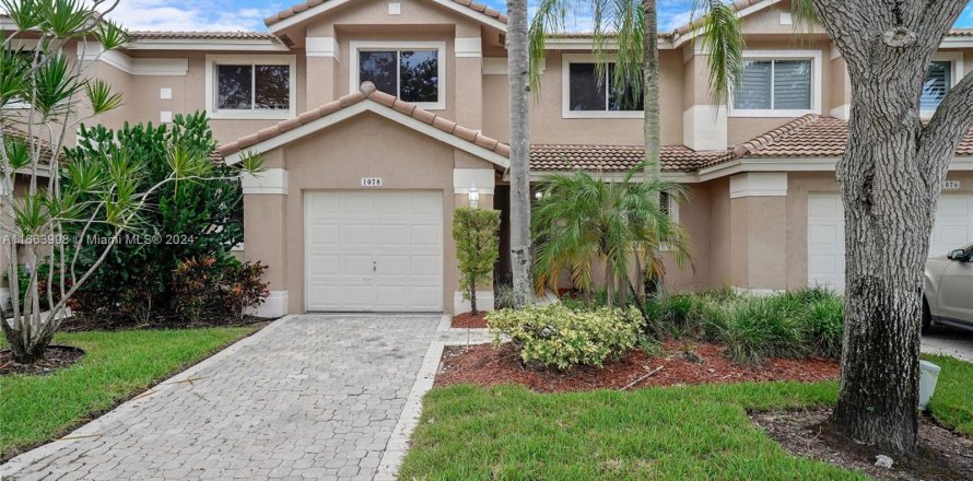 Villa ou maison à Pembroke Pines, Floride 3 chambres, 147.99 m2 № 1375409