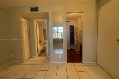 Copropriété à vendre à Lauderdale Lakes, Floride: 2 chambres, 89.19 m2 № 1384507 - photo 29