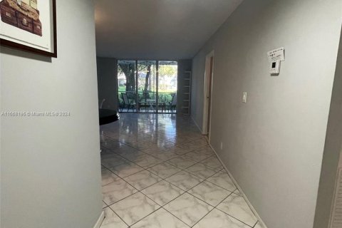 Copropriété à vendre à Lauderdale Lakes, Floride: 2 chambres, 89.19 m2 № 1384507 - photo 7