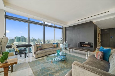 Condominio en venta en Miami, Florida, 5 dormitorios, 238.67 m2 № 1384462 - foto 9