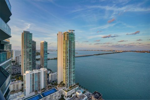 Copropriété à vendre à Miami, Floride: 5 chambres, 238.67 m2 № 1384462 - photo 1