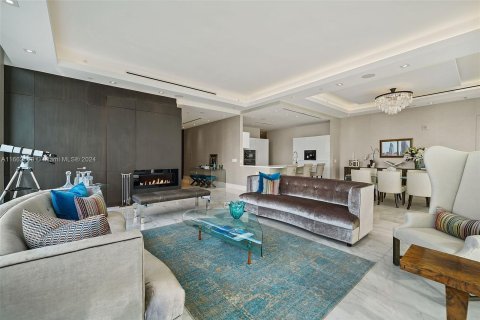 Condominio en venta en Miami, Florida, 5 dormitorios, 238.67 m2 № 1384462 - foto 11