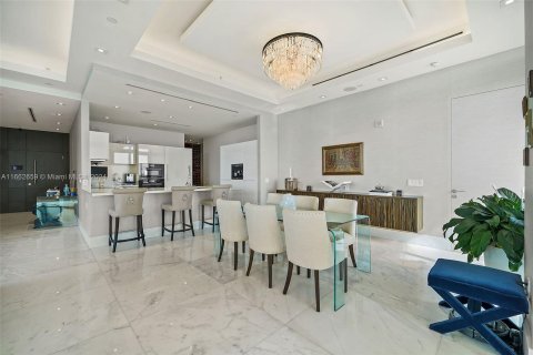 Copropriété à vendre à Miami, Floride: 5 chambres, 238.67 m2 № 1384462 - photo 12