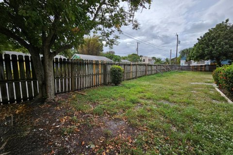 Casa en venta en Lake Worth, Florida, 2 dormitorios, 75.99 m2 № 973055 - foto 29