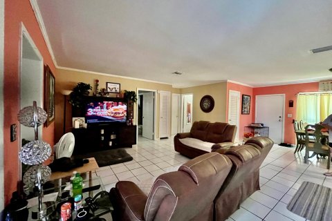 Casa en venta en Jensen Beach, Florida, 2 dormitorios, 92.9 m2 № 1216215 - foto 7