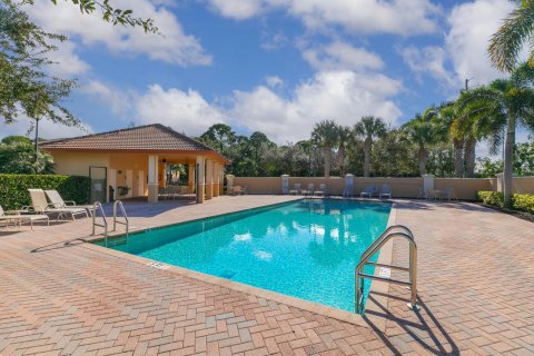 Condo in Stuart, Florida, 3 bedrooms  № 1120095 - photo 1