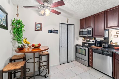 Condo in Boynton Beach, Florida, 2 bedrooms  № 1096344 - photo 15