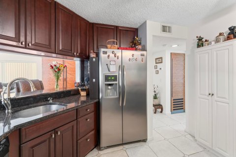 Condo in Boynton Beach, Florida, 2 bedrooms  № 1096344 - photo 14